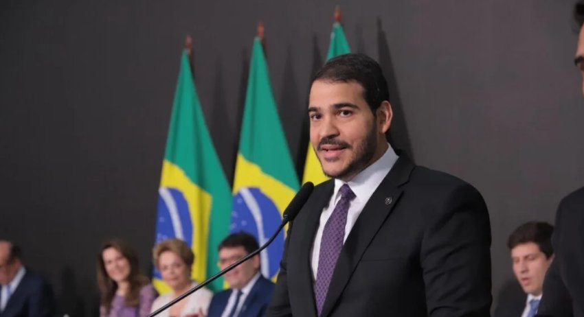 Imagem de Deputado federal propõe decreto para impedir censura