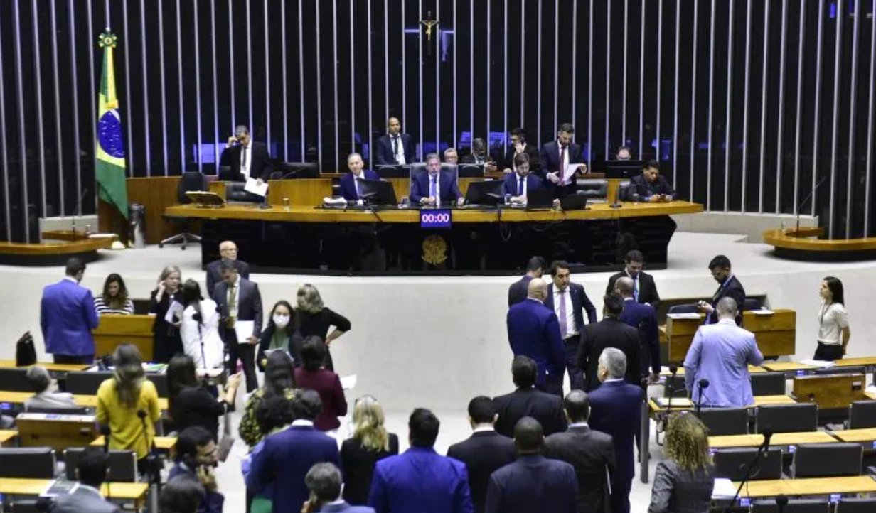 Imagem de Bancada baiana aprova minirreforma eleitoral, mas diverge de proposta