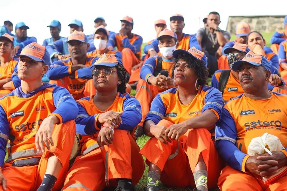 Imagem de SindilimpBA e empresas entram em acordo para manter número de trabalhadores e benefícios