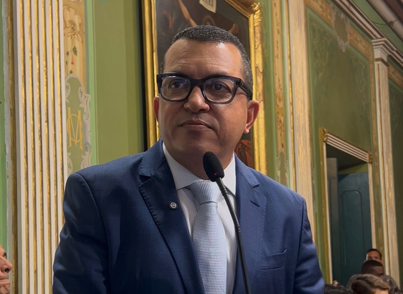 Imagem de Anderson Ninho cobra coerência e recursos federais para que “tarifa zero” saia do papel em Salvador