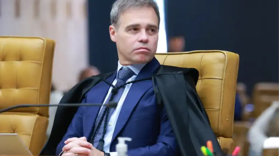 Imagem de Mendonça manda bloquear R$ 390 milhões de sindicato de irmão de Lula