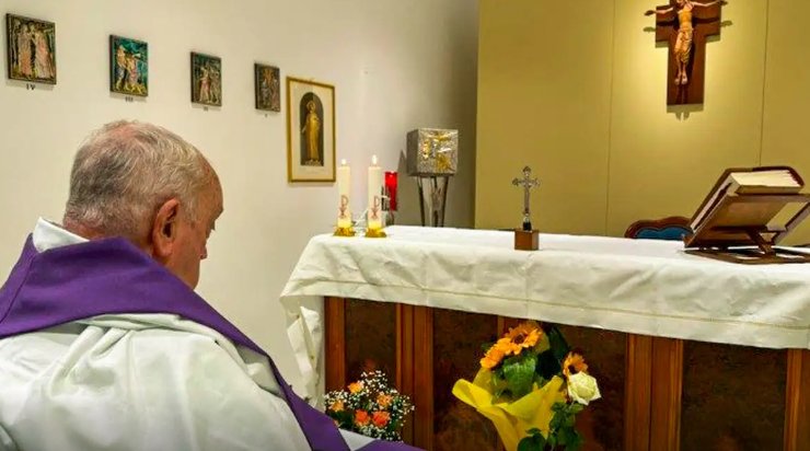 Imagem de Papa Francisco deve ter alta hospitalar neste domingo
