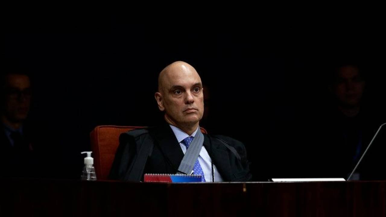 Imagem de Moraes manda advogado calar e ficar ‘quieto’ em audiência no STF