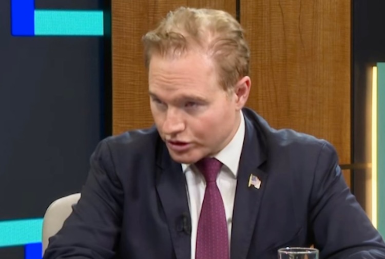 Imagem de Advogado de Trump minimiza retirada de sanções contra Moraes e esposa