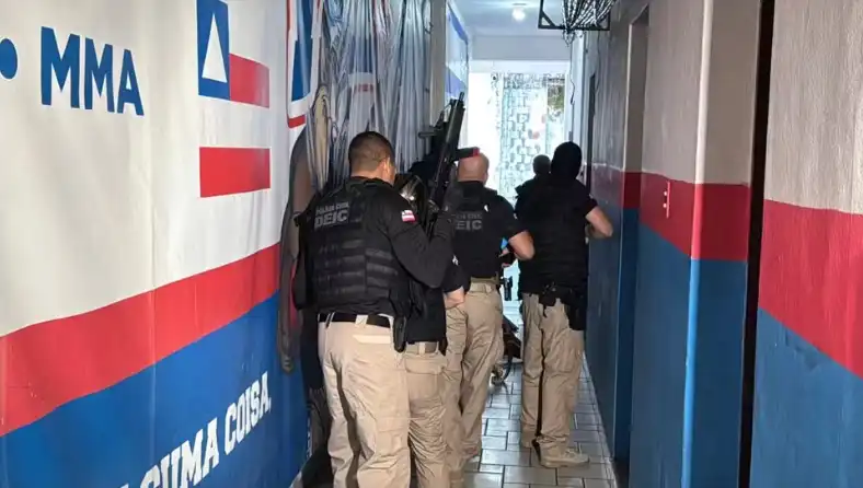 Imagem de Quatro integrantes de uma torcida organizada do Bahia são presos em operação policial em Salvador