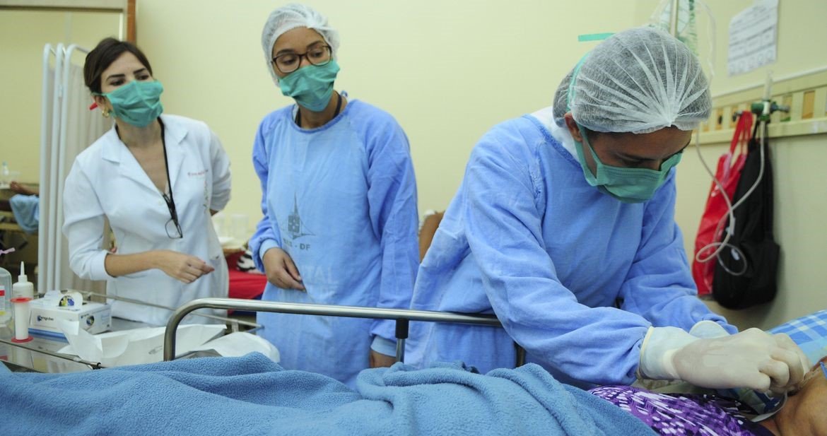 Imagem de Barroso libera pagamento do piso nacional da enfermagem