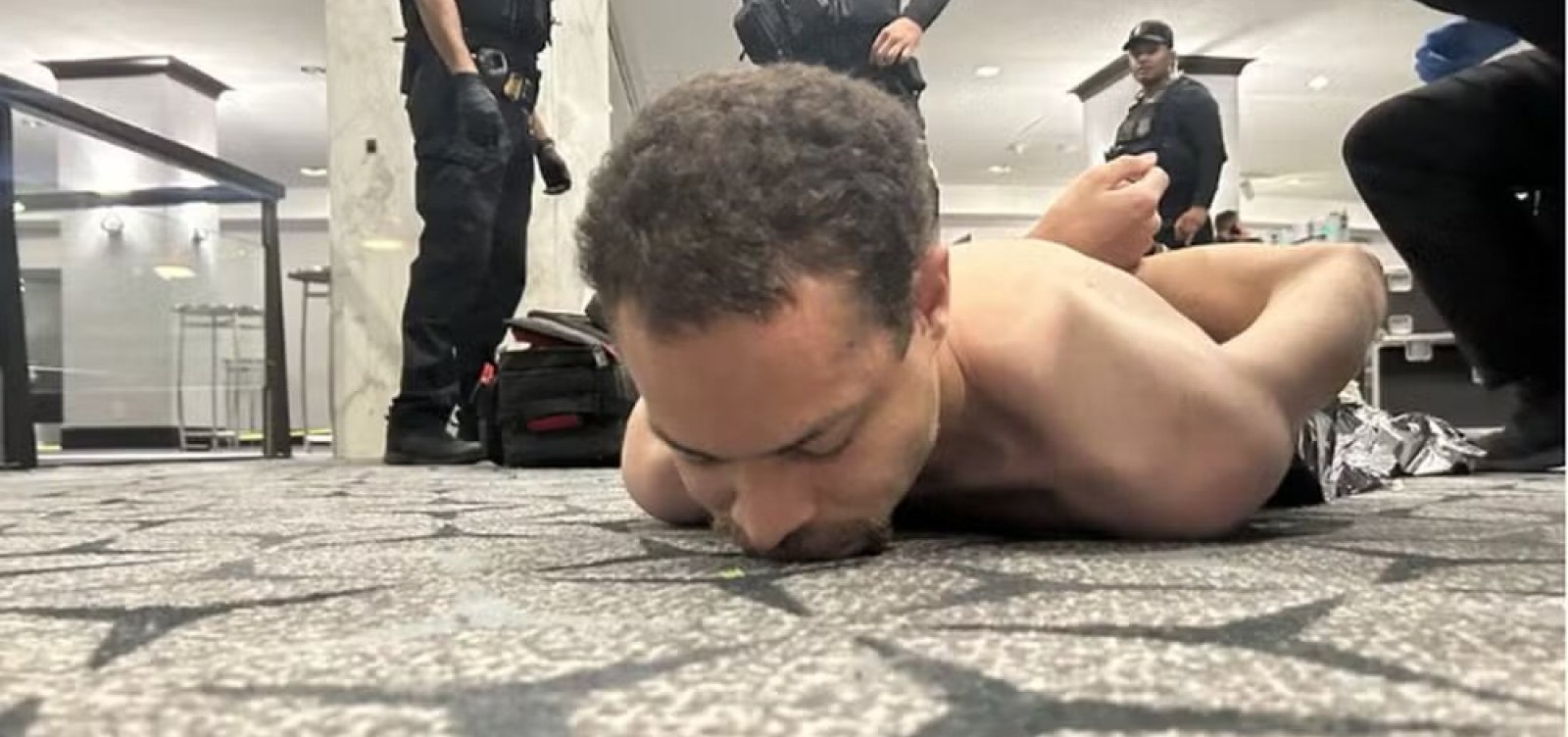 Imagem de Quem é Cole Tomas Allen, suspeito de atentado contra Trump em Washington