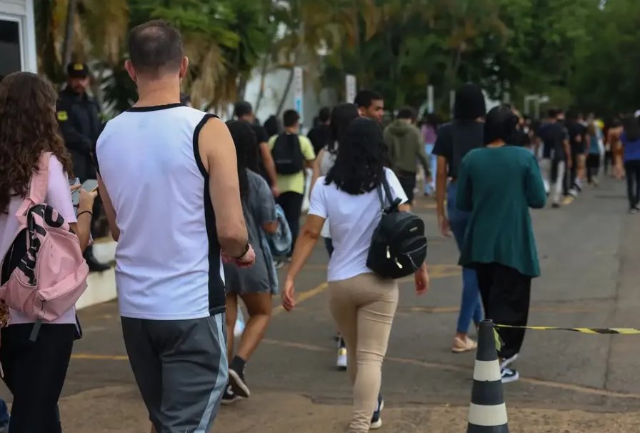 Imagem de Enem 2024: prazo para pedir reaplicação de provas termina hoje