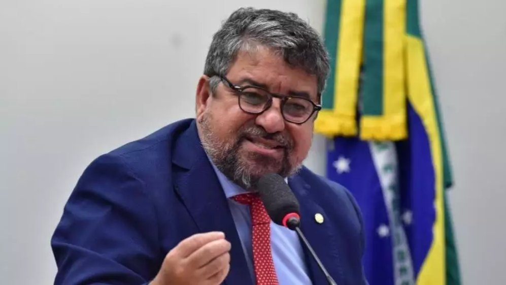 Imagem de Dirigente do PT defende alvo da Lava Jato acusado de mandar matar Marielle