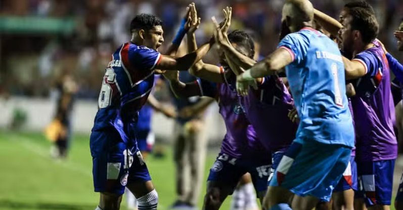 Imagem de Bahia goleia Jacuipense e vai fazer a final do Baiano contra o Vitória