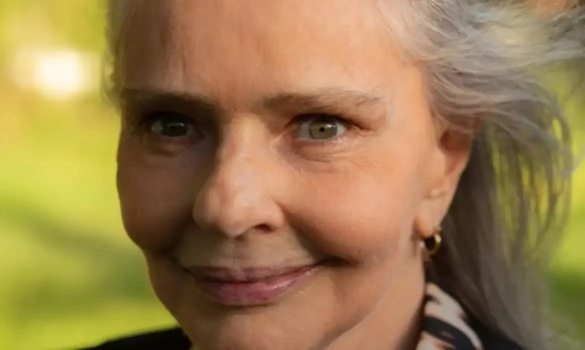 Imagem de Cantora e compositora Angela Ro Ro morre aos 75 anos no Rio