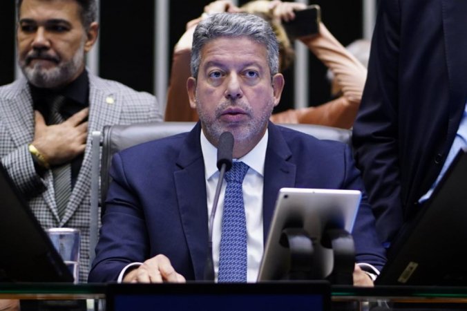 Imagem de Criação de ‘superbloco’ na Câmara ameaça poder de Lira, beneficia Lula e causa ‘climão’ entre aliados 