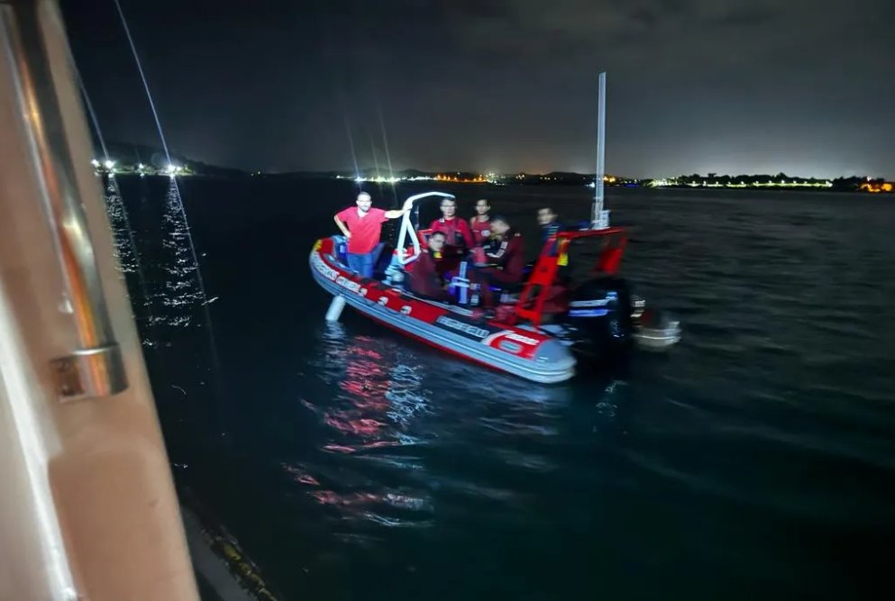 Imagem de Embarcação naufraga e deixa 5 mortos na Baía de Todos os Santos