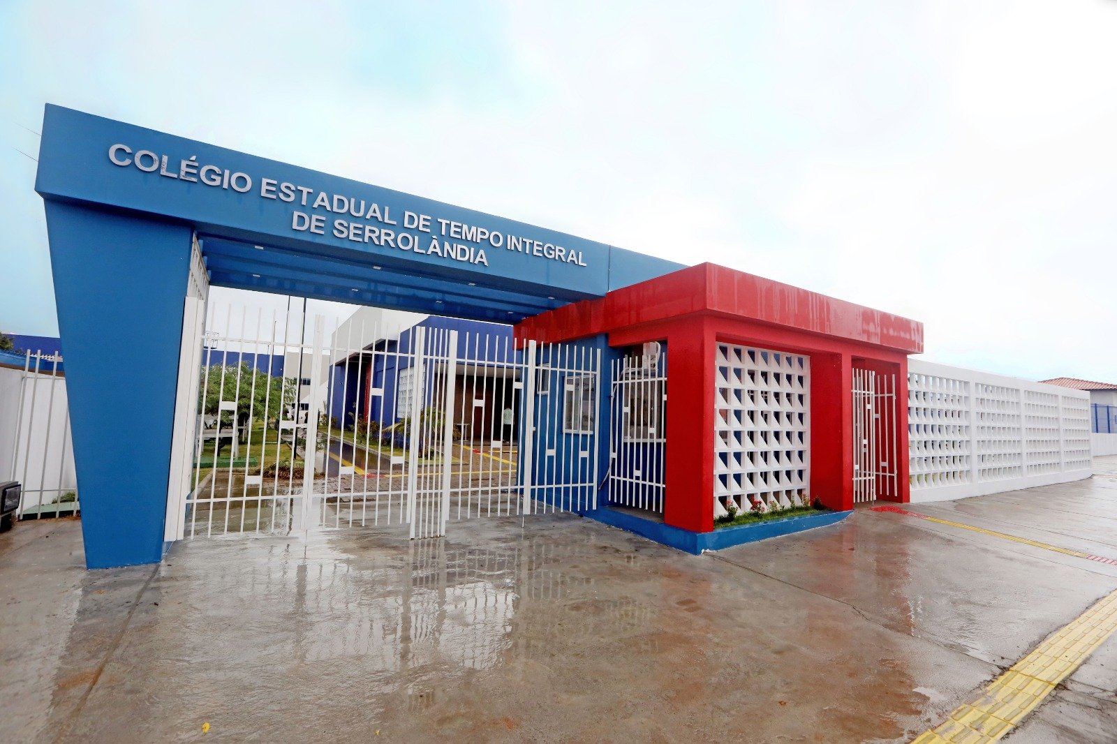 Imagem de Jerônimo inaugura nova delegacia e colégio de tempo integral em Serrolândia