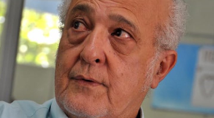 Imagem de Poeta e escritor Cyro de Mattos recebe comenda Dois de Julho das mãos do deputado Marcelinho Veiga nesta quinta