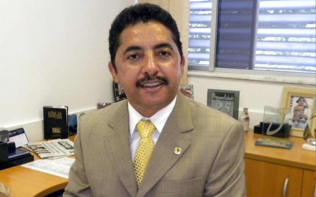 Imagem de Roberto Carlos pede à Embasa ações para enfrentar a crise hídrica em Uauá e região