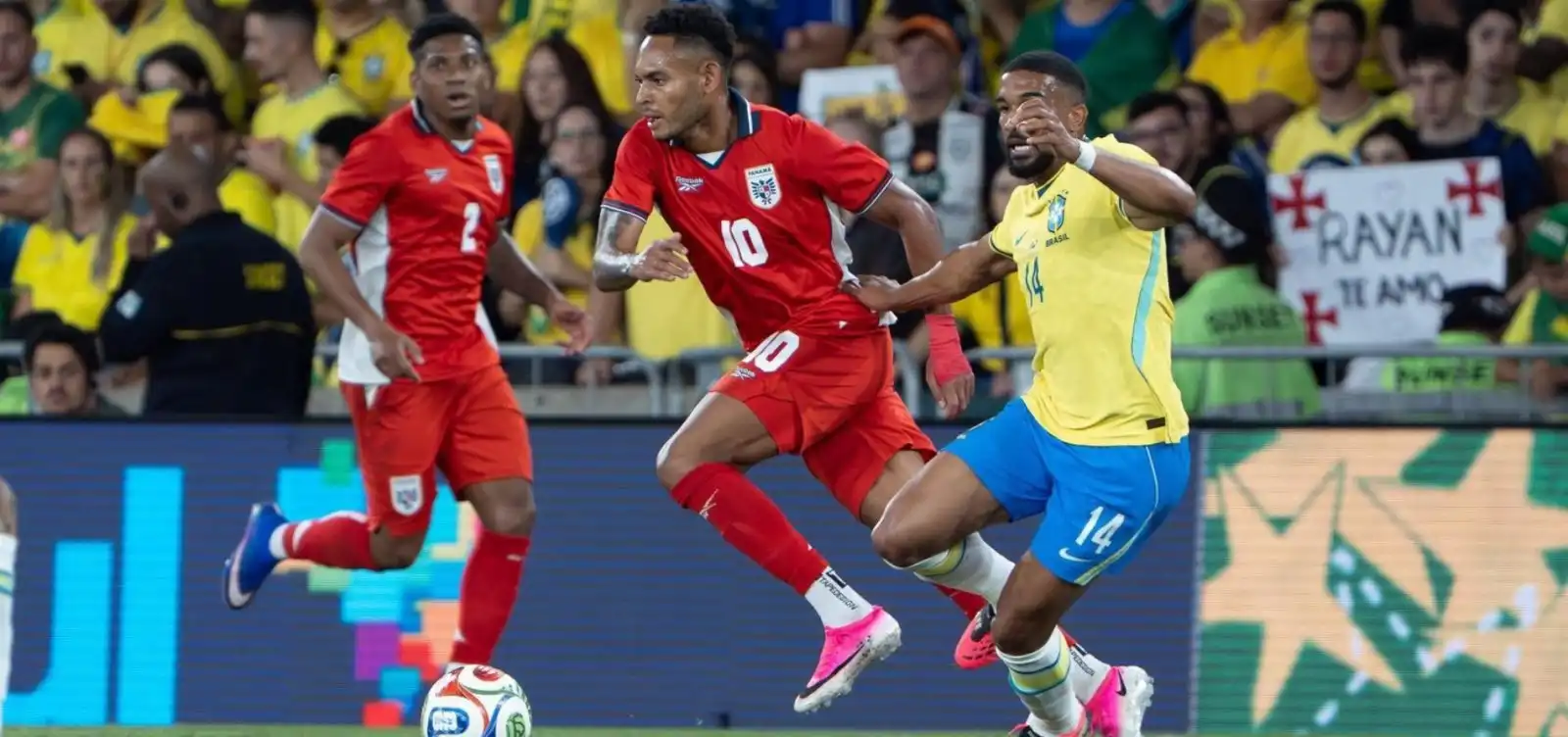 Imagem de Na despedida antes da Copa, Seleção Brasileira massacra o Panamá no Maracanã