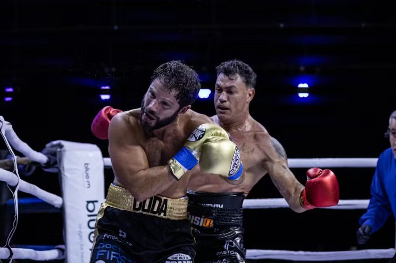 Imagem de Duda Nagle resiste até o fim, mas é derrotado por Popó no FMS 6