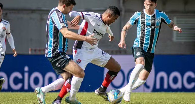 Imagem de Vitória tem atuação apática e perde para o Grêmio por 2 a 0