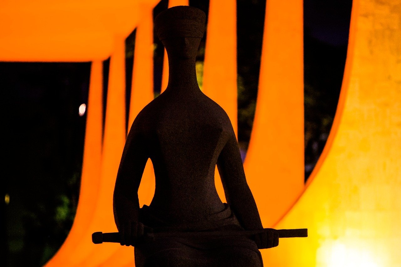 Imagem de Ministro do STF acolhe pedido e suspende distribuição do FPM com base no Censo Demográfico de 2022