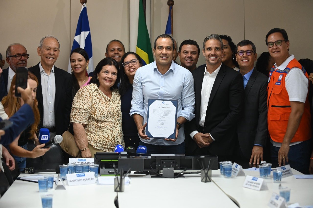 Imagem de Prefeitura de Salvador empossa Luiz Carlos e Alberto Braga para Seinfra e Semit