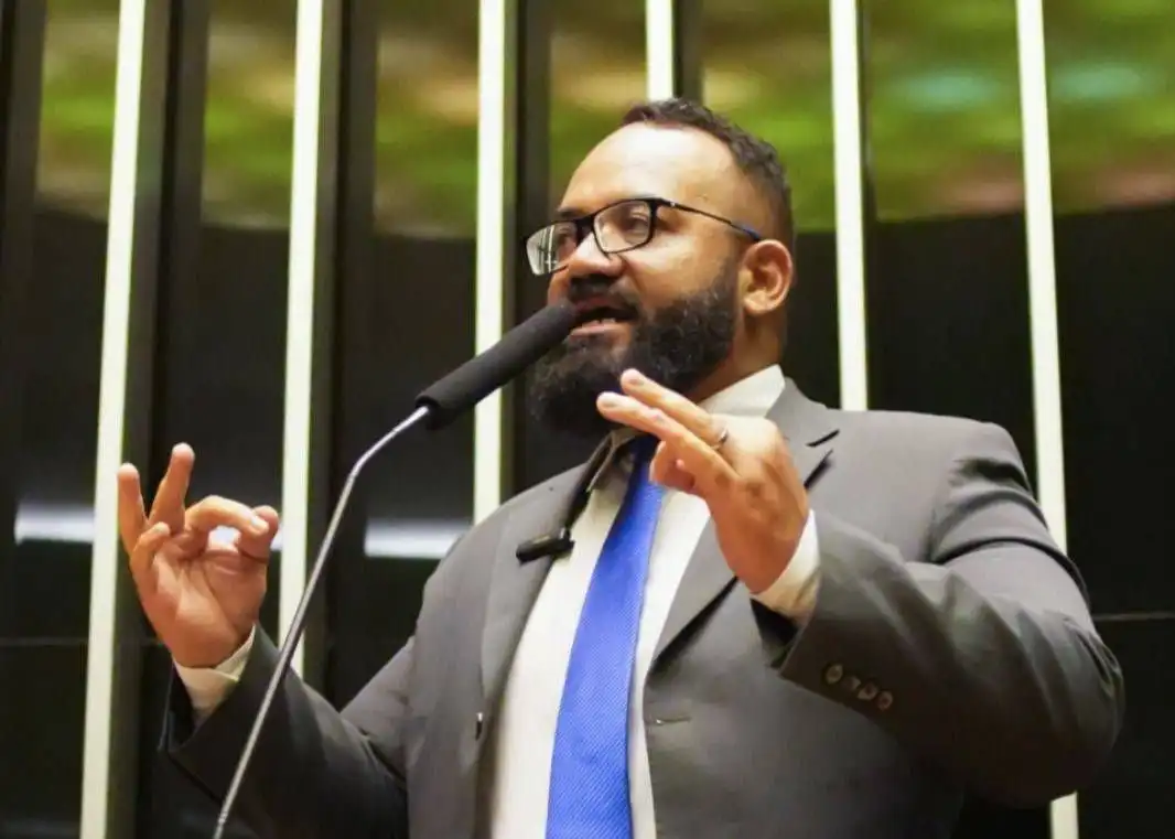 Imagem de “De bandidagem e escândalo de corrupção quem mais entende é o PT”, diz deputado Leandro de Jesus