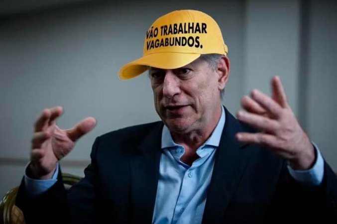 Imagem de Ciro Gomes entra na ‘guerra dos bonés’ e lança modelo próprio: ‘Vão trabalhar, vagabundos’