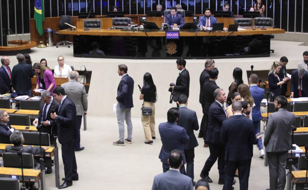 Imagem de Com aval de Valmir Assunção, Mário Jr. e todos do PSD, Câmara aprova proposta que pode dificultar aborto legal em vítimas de estupro