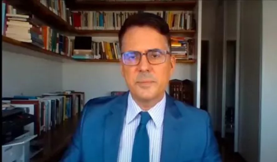 Imagem de Juiz tenta excluir estagiários ‘heterossexuais’ de Edital de concurso