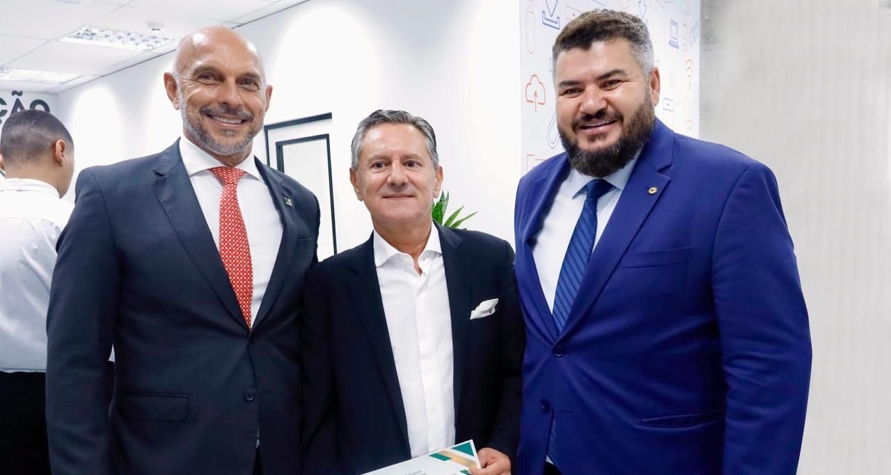 Imagem de Deputado Júnior Muniz assume vice-presidência da Câmara Portuguesa de Comércio no Brasil