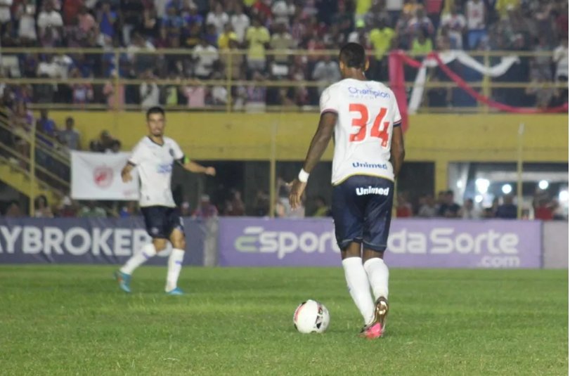 Imagem de Ricardo Goulart decide jogo sofrido do Bahia contra o Barcelona de Ilhéus