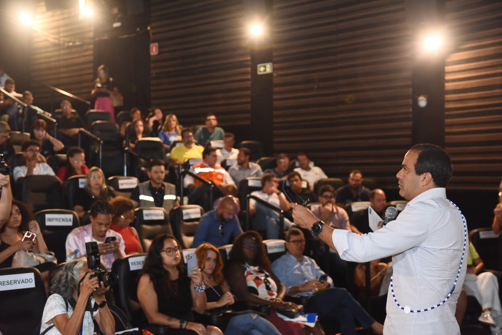 Imagem de Com atendimento ao folião por WhatsApp e IA, Prefeitura apresenta operação de serviços para o Carnaval de Salvador