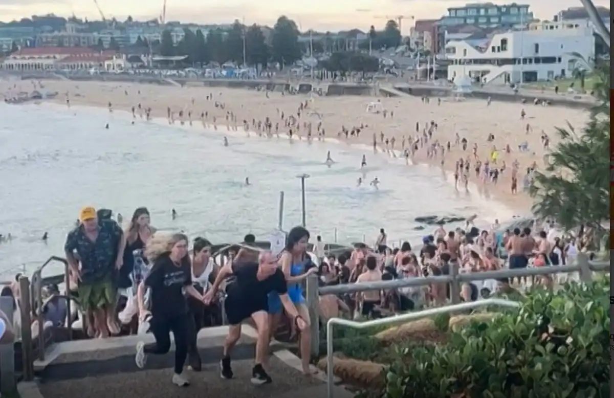 Imagem de Um dos atiradores de Bondi Beach é identificado após ataque que deixou 16 mortos