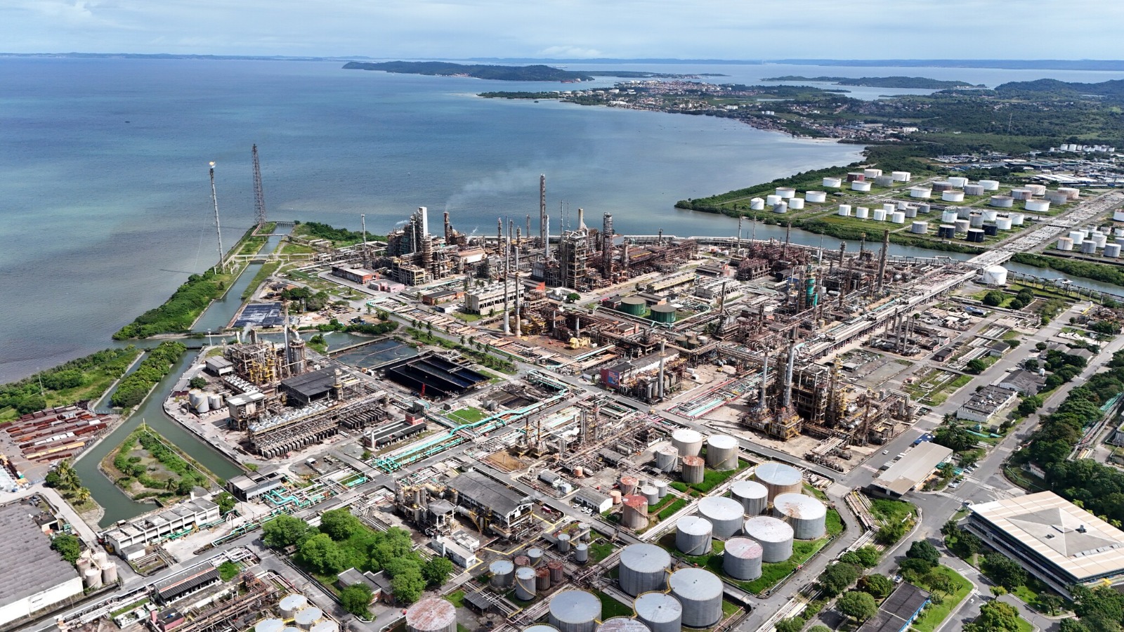Imagem de Refinaria de Mataripe faz 75 anos e une história, modernidade e sustentabilidade