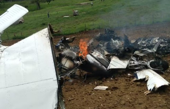 Imagem de Piloto morre após queda de avião em São Sebastião do Passé, no interior da Bahia