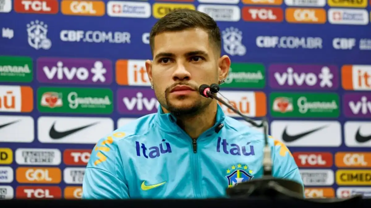 Imagem de Bruno Guimarães sente dores no joelho e preocupa Seleção Brasileira às vésperas da Copa