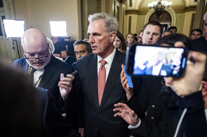 Imagem de Após 15 rodadas de votação, Kevin McCarthy é eleito presidente da Câmara dos EUA