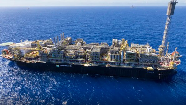 Imagem de Greve de 24 horas dos petroleiros da Petrobras começa nesta quarta