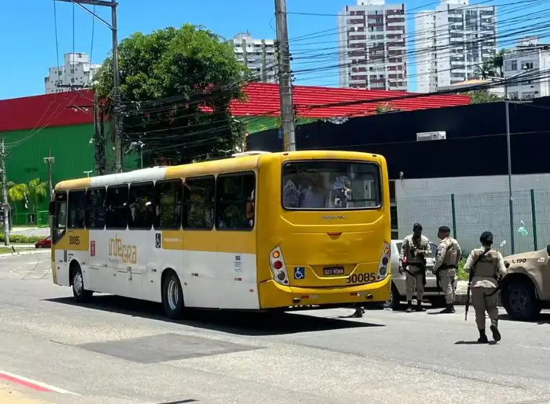Imagem de Mais de 100 integrantes da torcida organizada do Bahia são levados à delegacia em Salvador