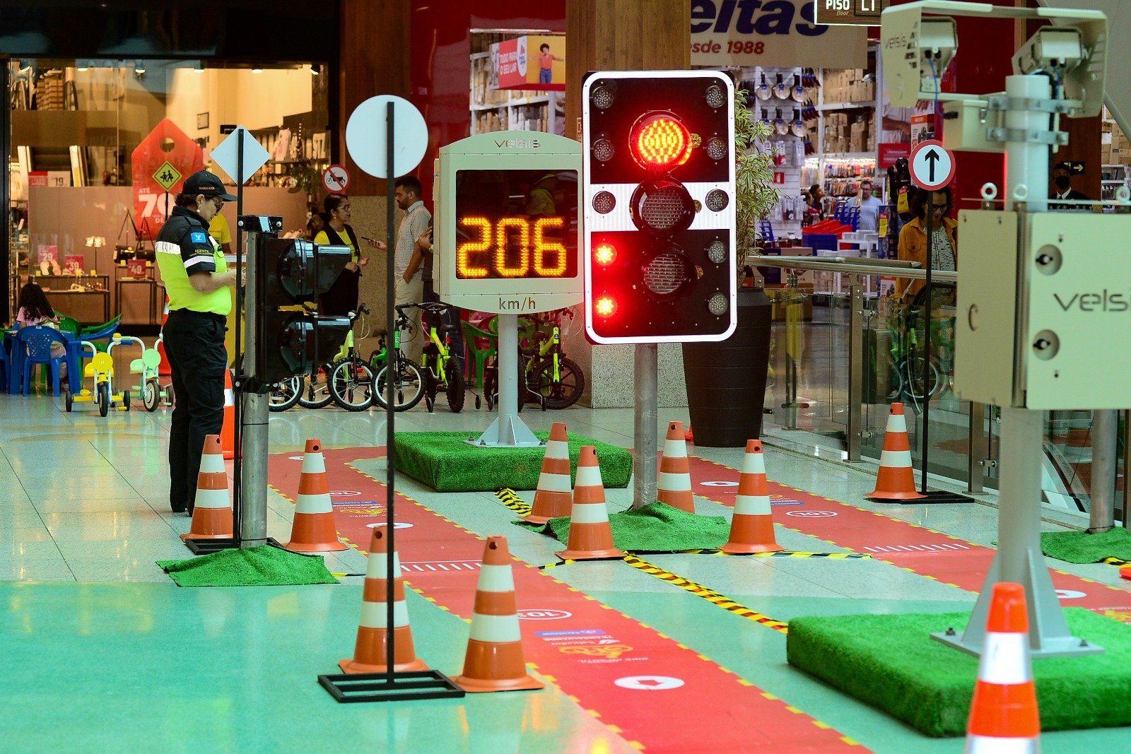 Imagem de Circuito de bike leva educação no trânsito para crianças no Salvador Shopping até este domingo (18)