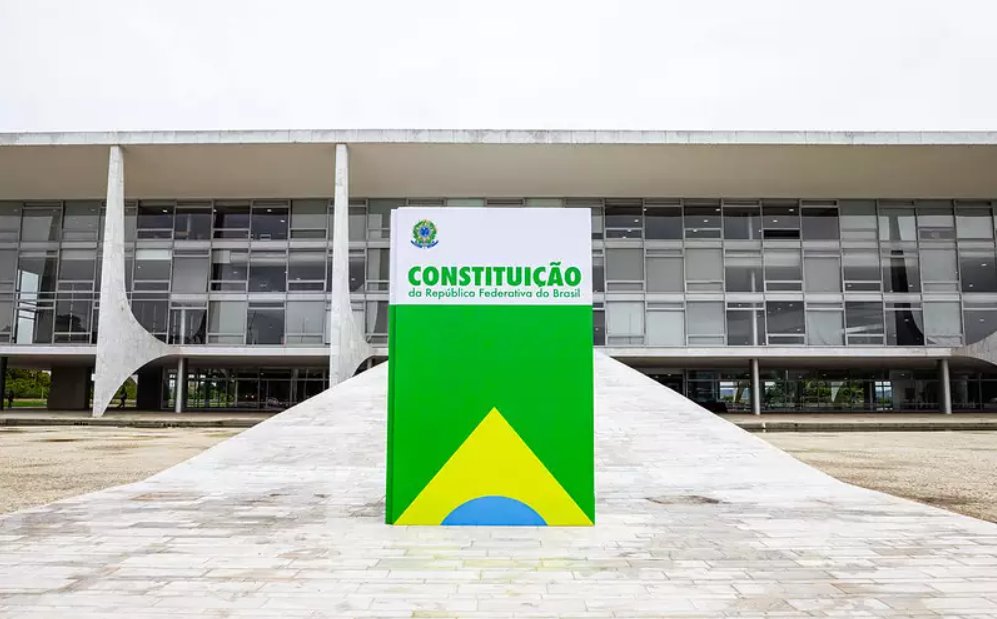 Imagem de Governadores dão bolo em ato de lacração de Lula