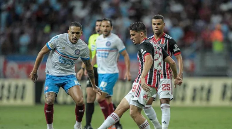 Imagem de Bahia perde com gol nos acréscimos e segue na zona de rebaixamento da Série A