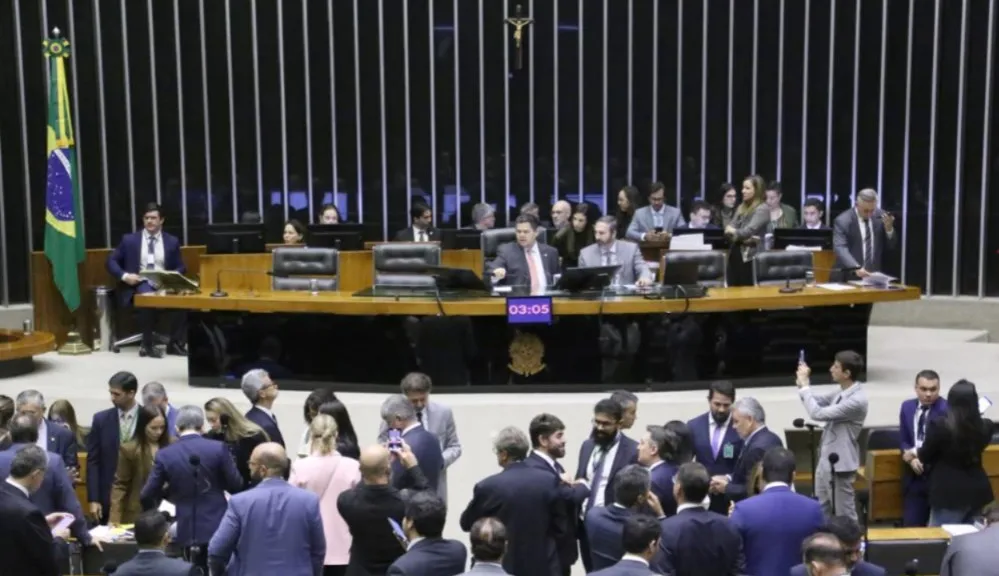 Imagem de Congresso derrota Lula e derruba vetos sobre licenciamento ambiental