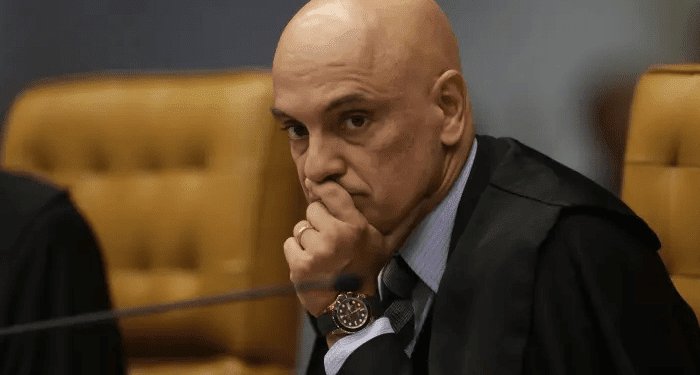 Imagem de Alexandre de Moraes nega pedido e mantém posse de 11 deputados da direita
