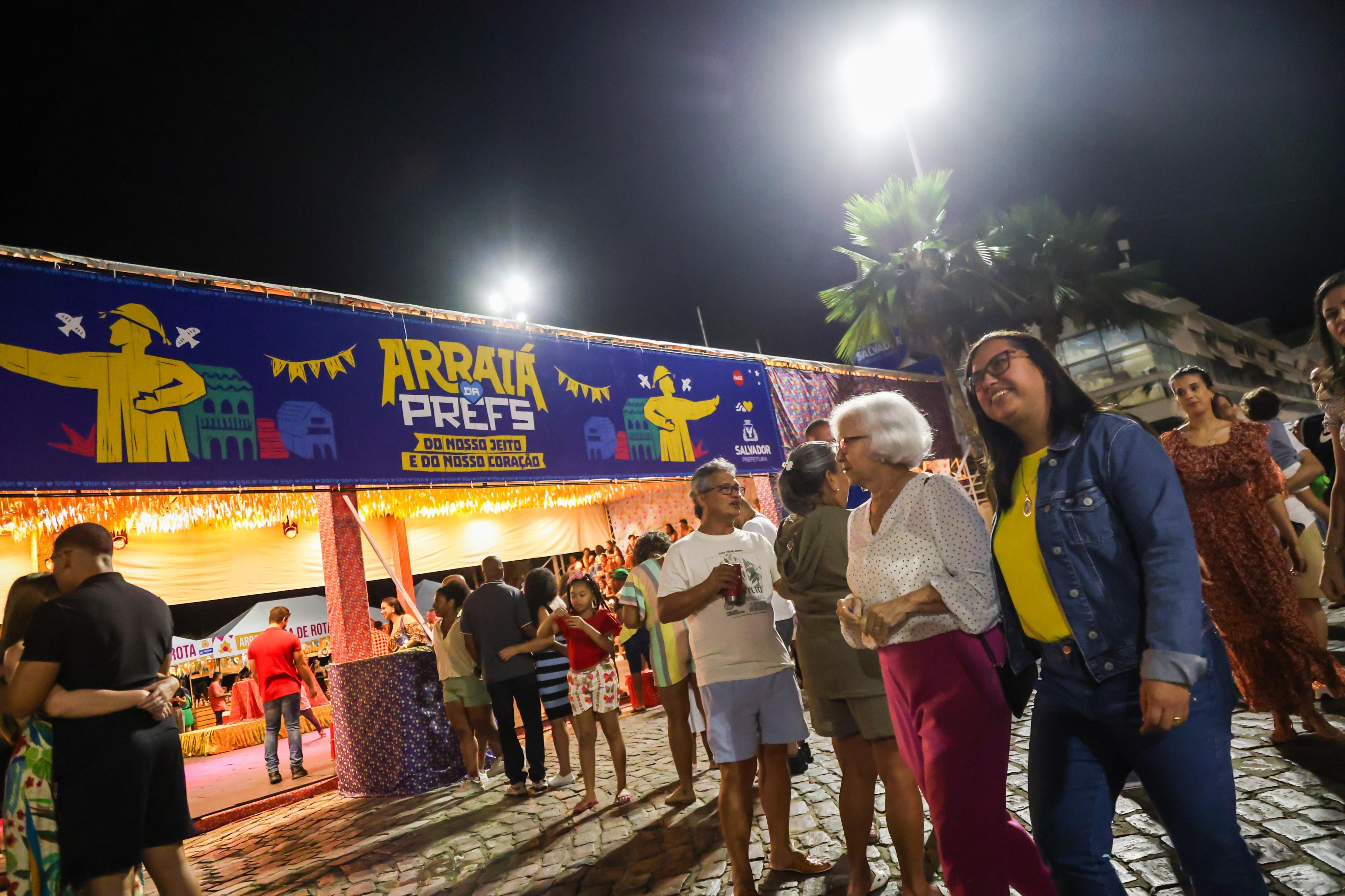 Imagem de Com clima de interior, Arraiá da Prefs 2025 atrai famílias e turistas para o Centro Histórico