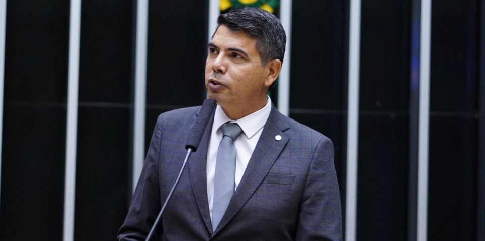 Imagem de Deputado protocola pedido para criar Frente Parlamentar Contra a Sexualização Precoce de Crianças