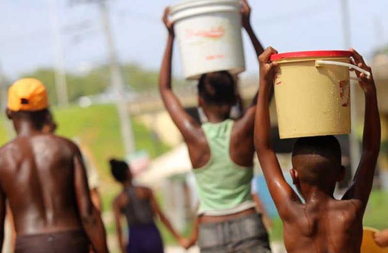 Imagem de Moradores de Nova Constituinte estão há 5 dias sem água e cobram atenção da Embasa