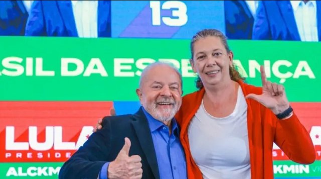 Imagem de Lula cede ao Centrão e demite Ana Moser do Ministério do Esport