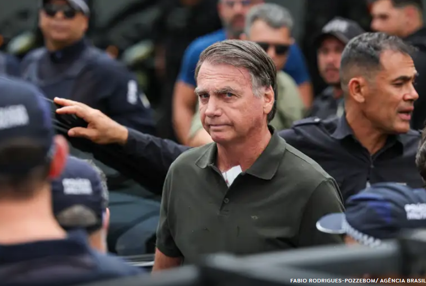 Imagem de Bolsonaro cumprirá pena de 27 anos de prisão na Superintendência da Polícia Federal
