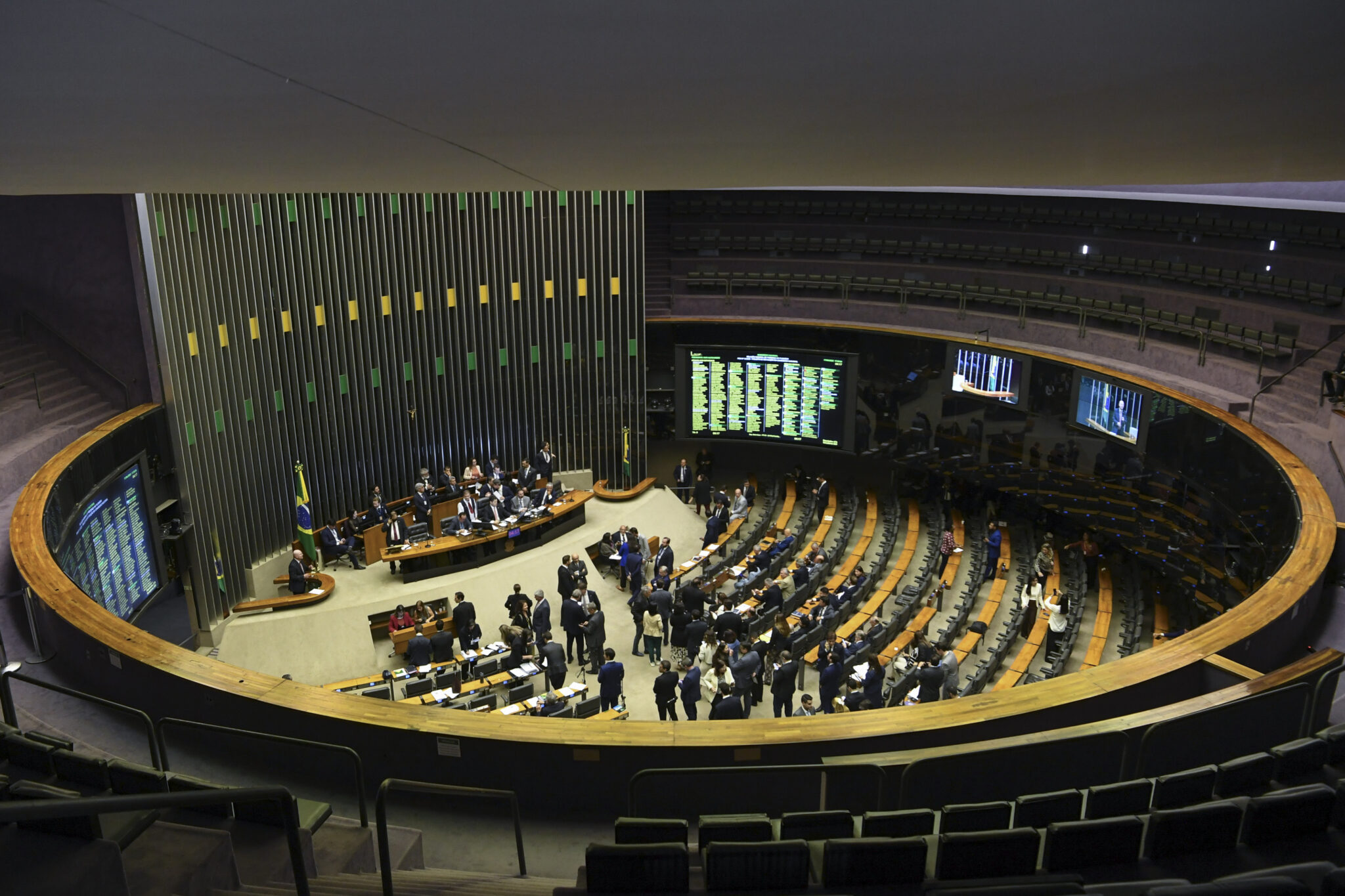 Imagem de Pesquisa Quaest: 83% das menções sobre a ‘PEC da Blindagem’ nas redes sociais são negativas